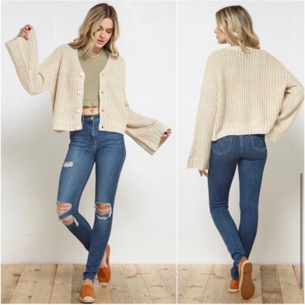 LAST ONE: Women’s knit button front v neck bell sleeve casual cardigan sweater - Picture 4 of 4